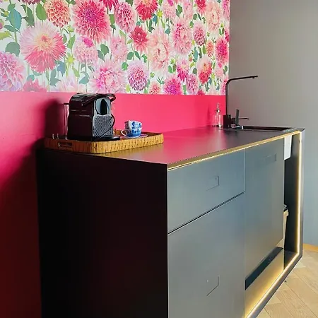 Vintner Apartment *