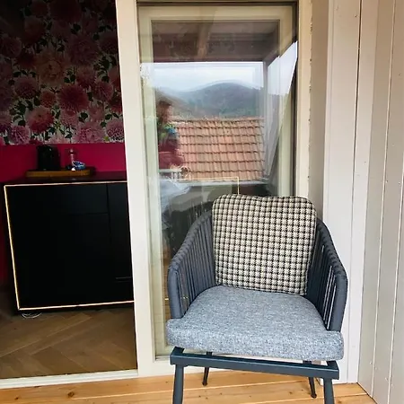 Vintner Apartment