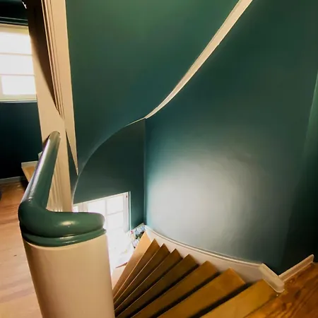 Apartment Vintner *